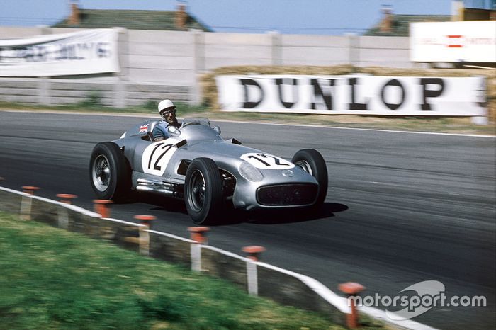 Stirling Moss - 16 victorias