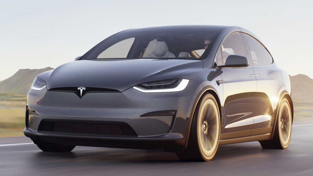 Tesla busca revolucionar la industria de los coches eléctricos con nuevas baterías de vanguardia, dejando atrás a CATL y BYD