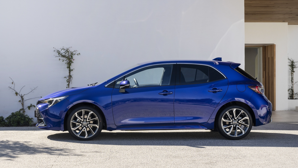 «El nuevo Toyota híbrido líder: Ahora con etiqueta Cero y una autonomía eléctrica de casi 100 km»