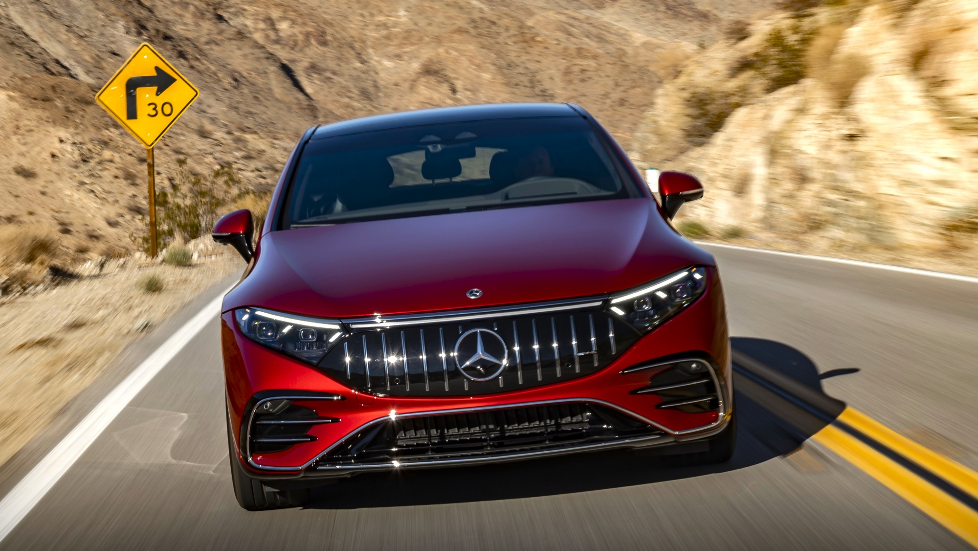 Mercedes-Benz se suma al predominio indiscutible de Tesla en la industria automotriz.