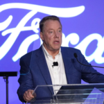 «Declaración de Bill Ford: Presidente Electo de EE.UU., Donald Trump, muestra preferencia por Ford sobre Tesla y Elon Musk»
