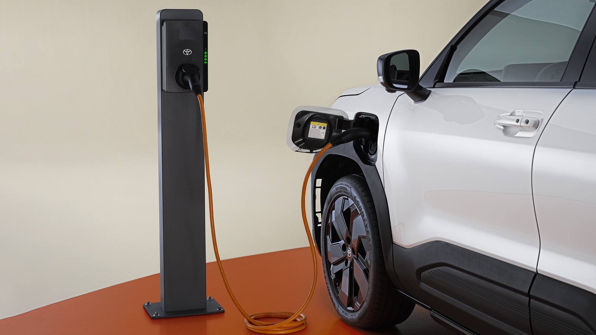«Toyota anuncia la llegada al mercado y entrega inminente de su revolucionario SUV eléctrico económico»