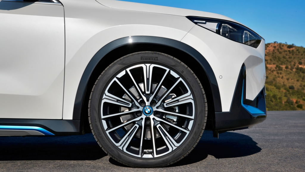 «El SUV eléctrico de alta gama que sorprende al perfilarse entre los líderes en ventas a pesar de su elevado precio respecto a sus competidores»