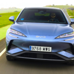 BYD sobrepasa a Toyota en ventas de vehículos eléctricos en Japón: un hito sin precedentes en la industria automotriz.