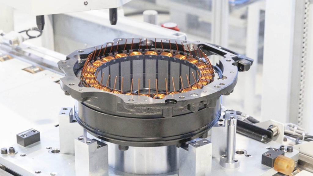 «Novedoso motor eléctrico de 67 CV será el corazón de 160,000 coches híbridos anuales: destacando su eficiencia, compacidad y ligereza»