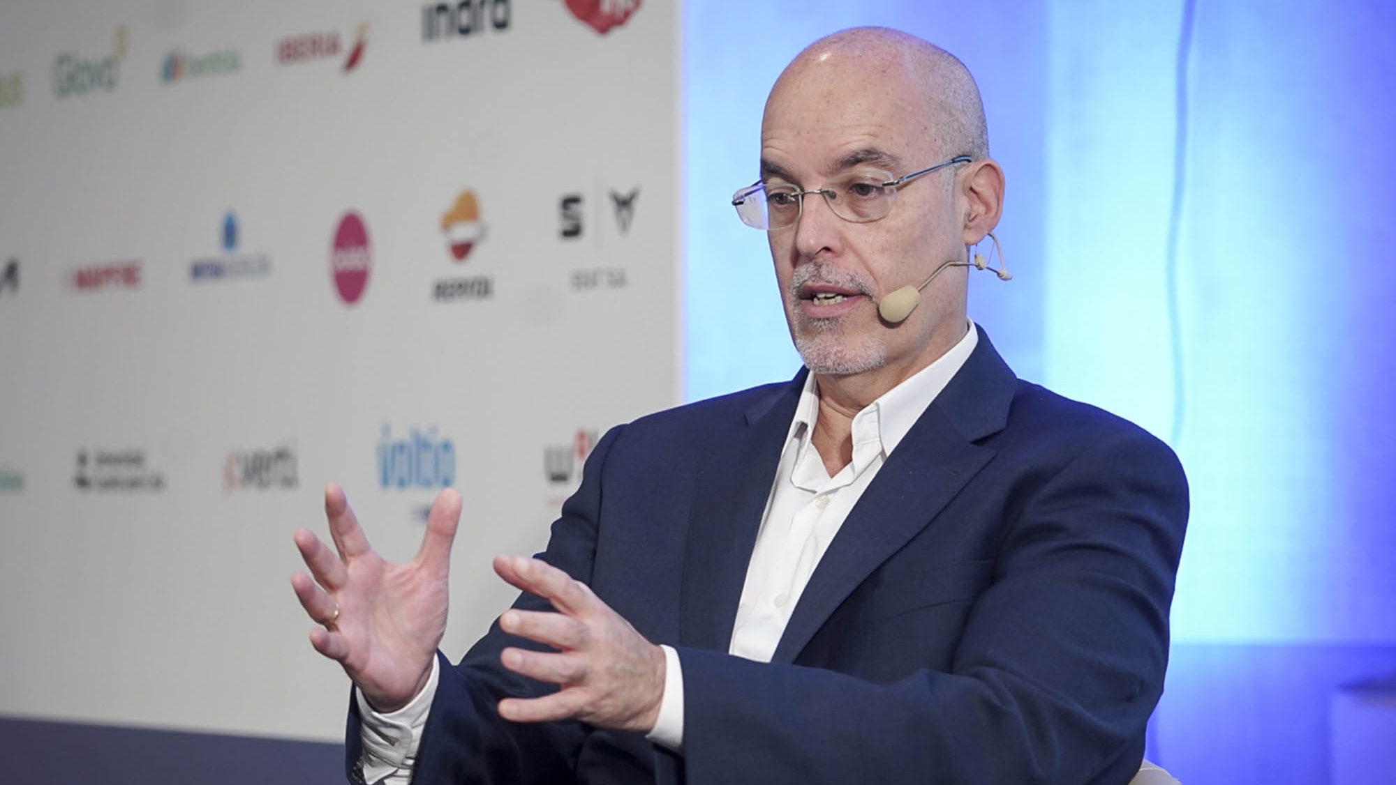 El Director de AEDIVE enfatiza el potencial estratégico de la red de recarga eléctrica como un significativo despliegue inversor y tecnológico por parte de los operadores del sector.