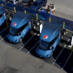 Tesla da luz verde a la producción masiva de su camión eléctrico tras superar al diésel en todas las pruebas.
