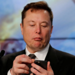 Elon Musk considera la adquisición de la división estadounidense de TikTok como medida de rescate, a pesar de su preferencia por Tesla.