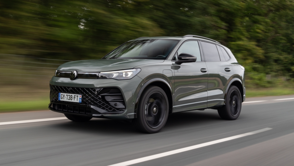 «Nuevo Volkswagen Tiguan PHEV 2024: Detalles imprescindibles sobre precio, dimensiones, motorización, diseño interior y capacidad de maletero»