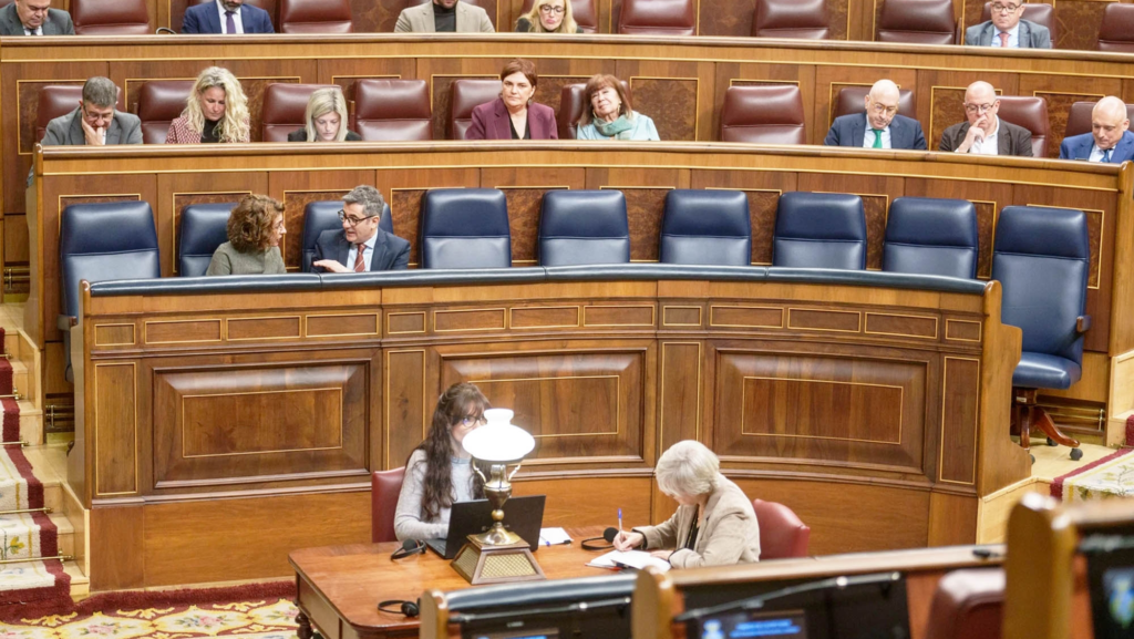 El Gobierno fracasa en la aprobación del decreto clave: se suprimen las subvenciones para la adquisición de vehículos eléctricos en España