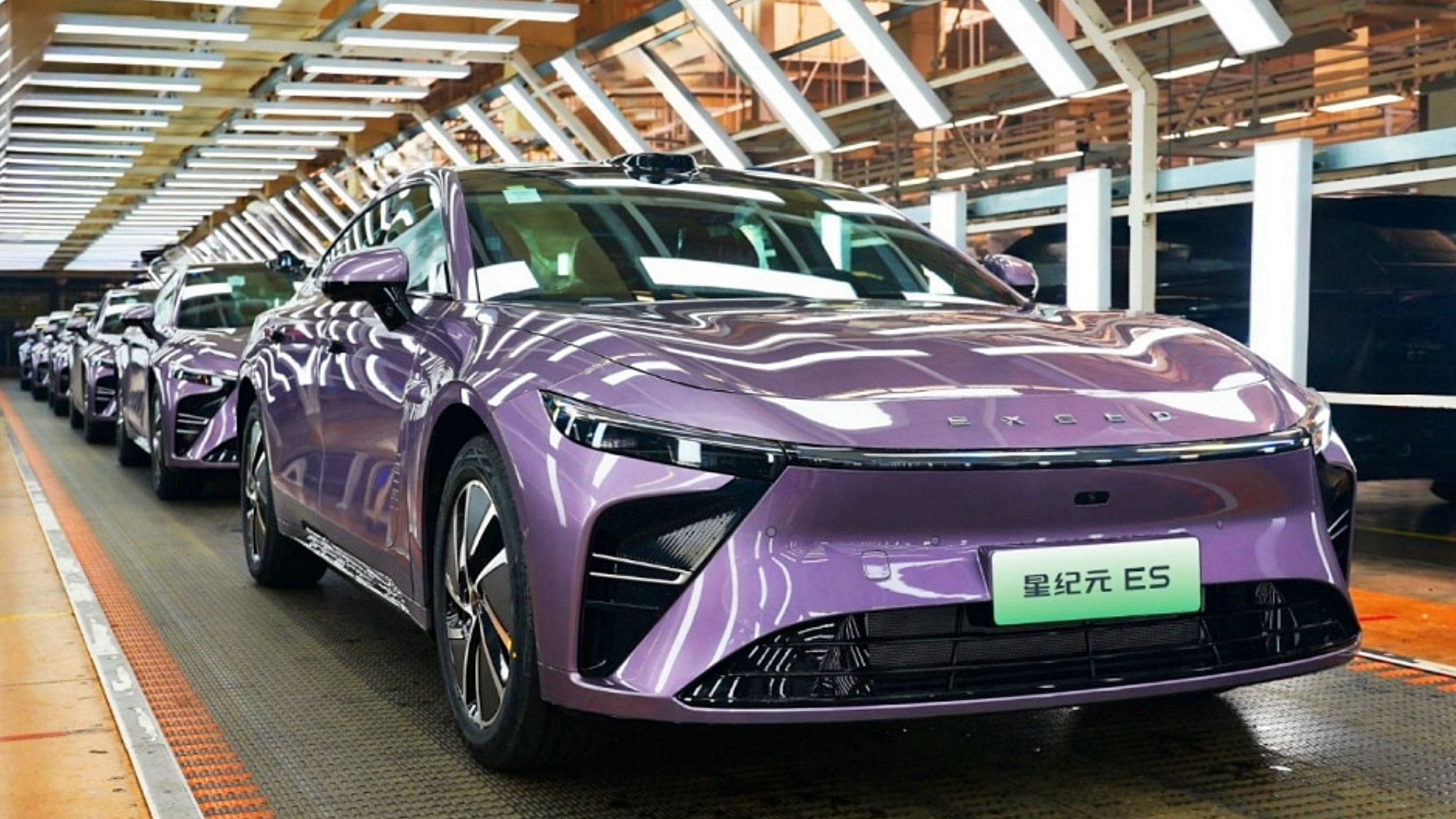 «Nuevos propietarios de EBRO lanzan híbrido enchufable con impresionante autonomía de 1.645 km a un precio altamente competitivo»