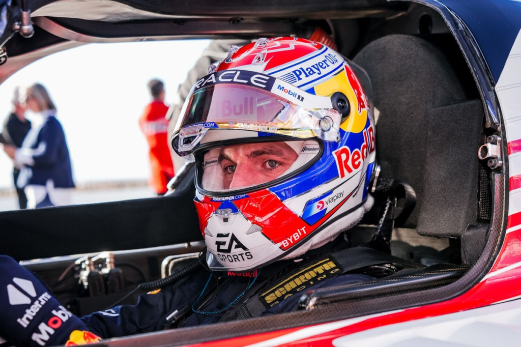 Magnussen ve a Verstappen compitiendo en las 24 horas de Daytona #F1