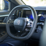 Renault se inspira en Toyota: Ampliará su oferta con vehículos híbridos convencionales.