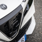 Alfa Romeo descarta transición a vehículos completamente eléctricos para 2027 por motivos fundamentados.