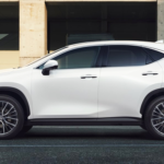 Este SUV híbrido con el motor irrompible del Toyota RAV4 ha sido curiosamente el superventas de esta marca prémium