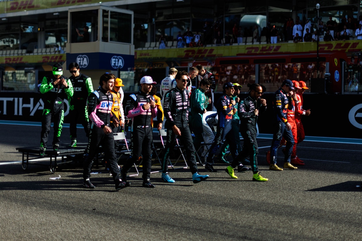 ¿Prepara la ‘Silly Season’ de la F1 2026 algún fichaje bomba? #F1