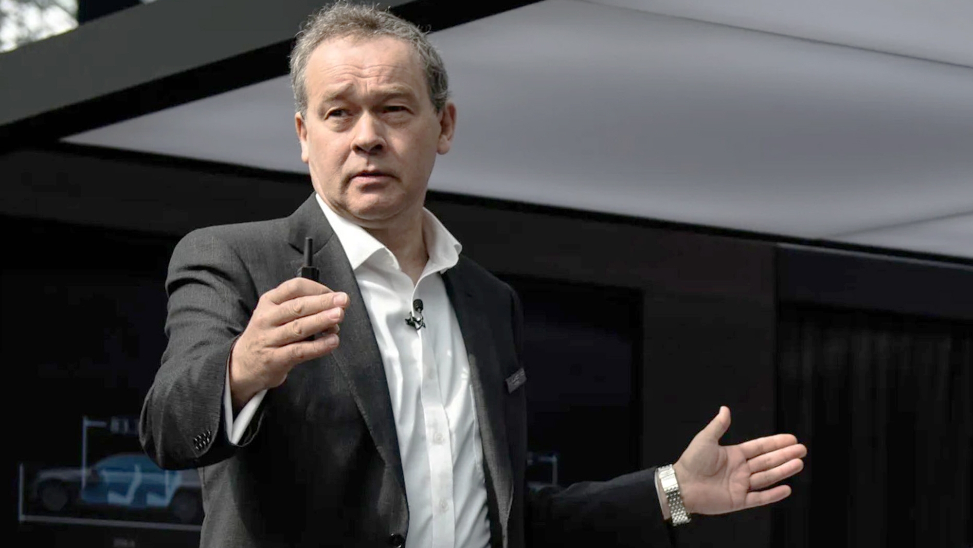 El CEO de Lucid, que tiene coches con más de 800 km de autonomía, asegura que "los 290 km de rango son el futuro