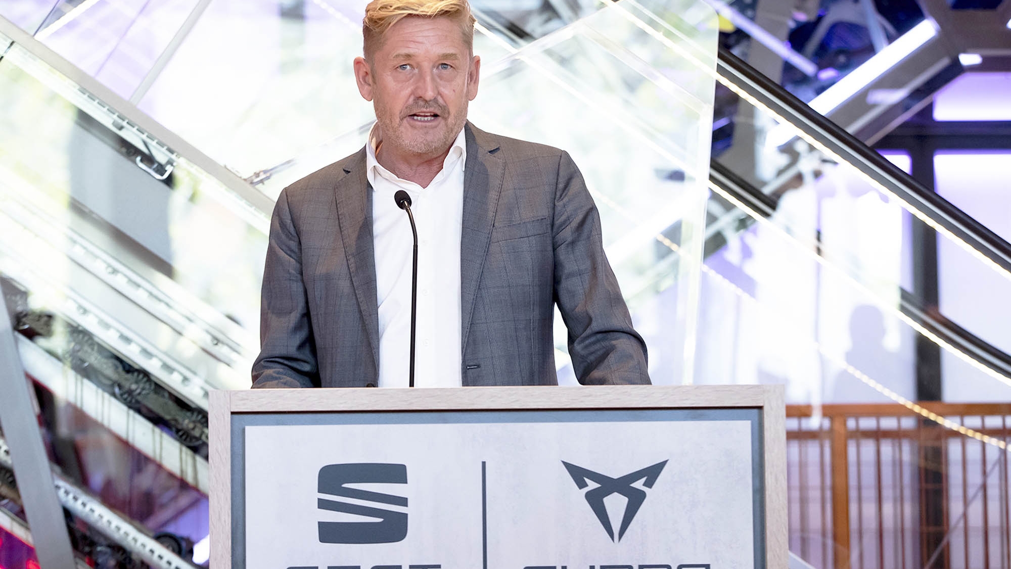 El CEO de SEAT y CUPRA diferencia las dos marcas: "una enfocada a vehículos eléctricos y otra a la combustión"