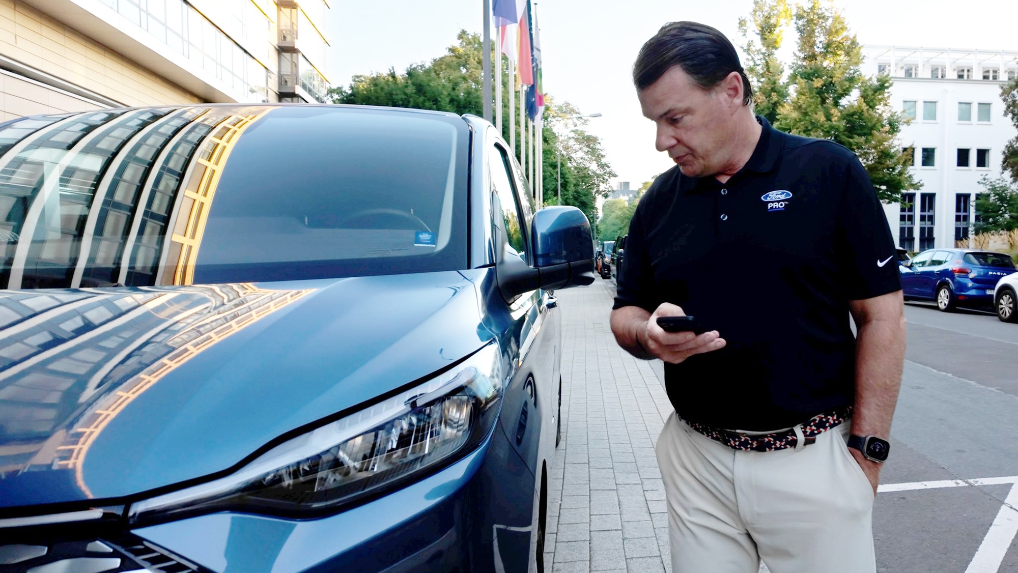 Jim Farley, CEO de Ford, se queja formalmente en EEUU de los aranceles de Donald Trump, y que Elon Musk no critica