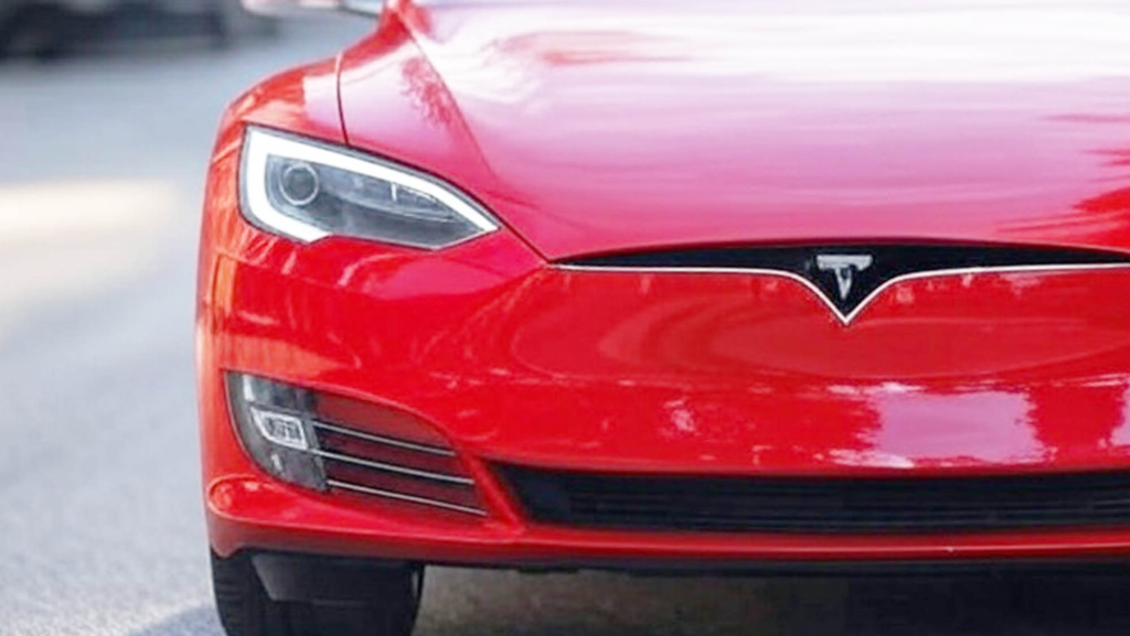 Tras prohibir los motores de combustión, Europa limita ahora las emisiones de los coches eléctricos