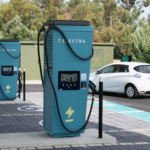 No es Tesla, pero esta empresa europea permite cargar el coche eléctrico muy rápido, a 400 kW, está en España, y permite pagar con Bizum y tarjeta