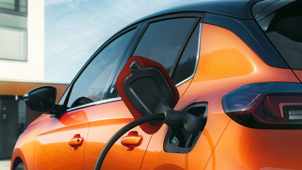 Más datos sobre la renovación de este coche eléctrico 'made in Spain': 540 km de autonomía y un precio accesible
