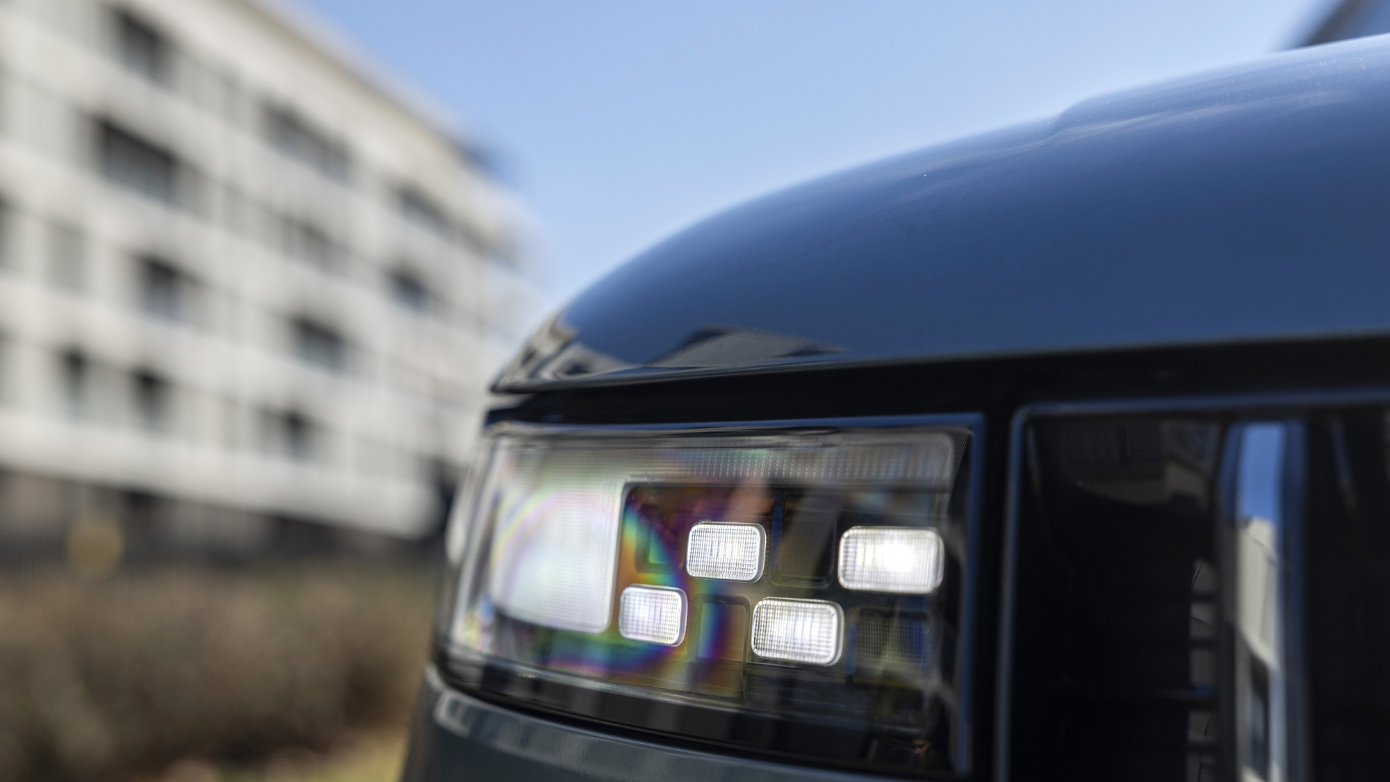 Si quieres un SUV híbrido enchufable, este ofrece 340 CV y 1.200 km sin repostar por 34.900 euros. ¿Es una oferta 'irrechazable'?