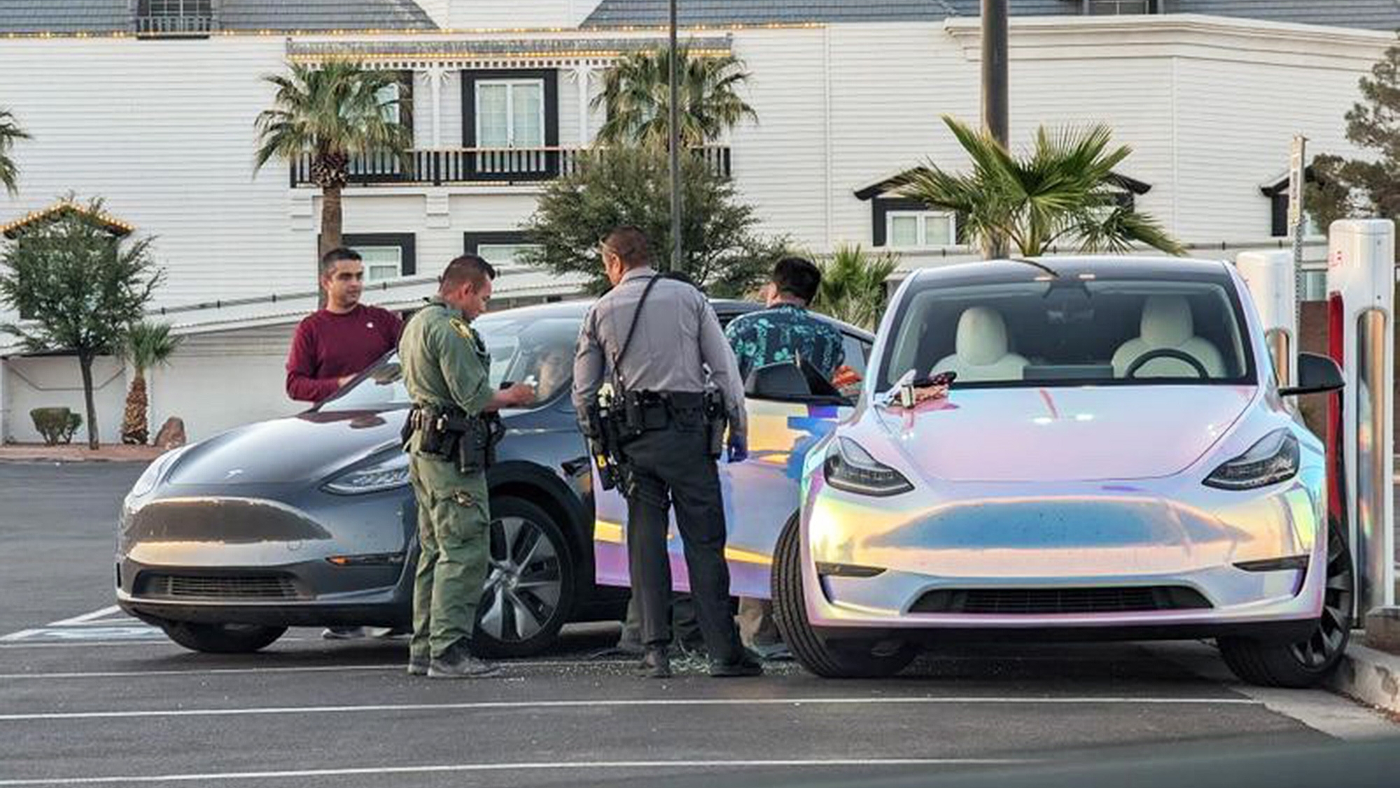 Tesla busca solución al robo del cobre de sus cargadores para coches eléctricos, y ya tiene algunas propuestas