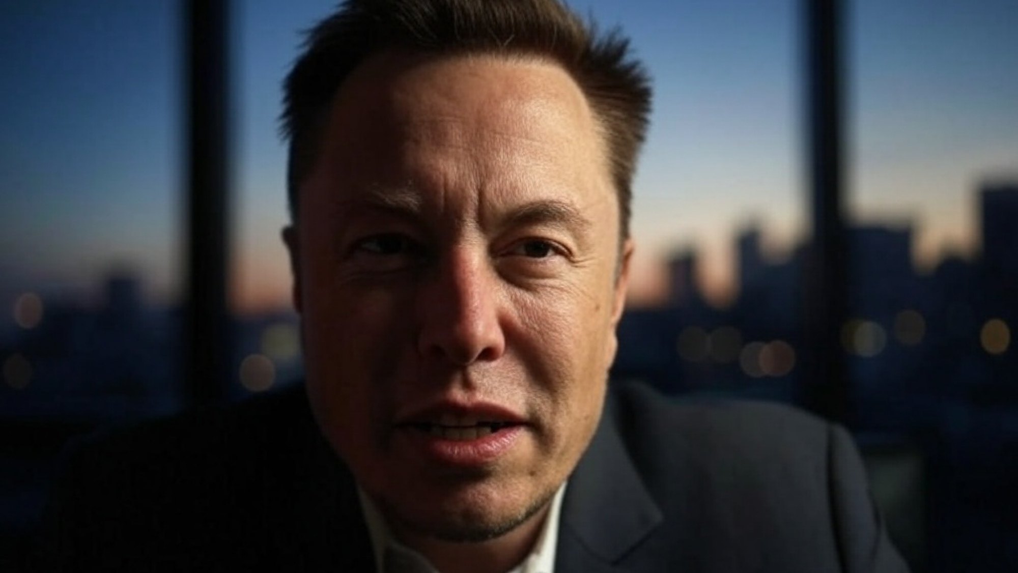 Protestas en contra de Elon Musk mientras China toma como rehén al FSD en una guerra arancelaria