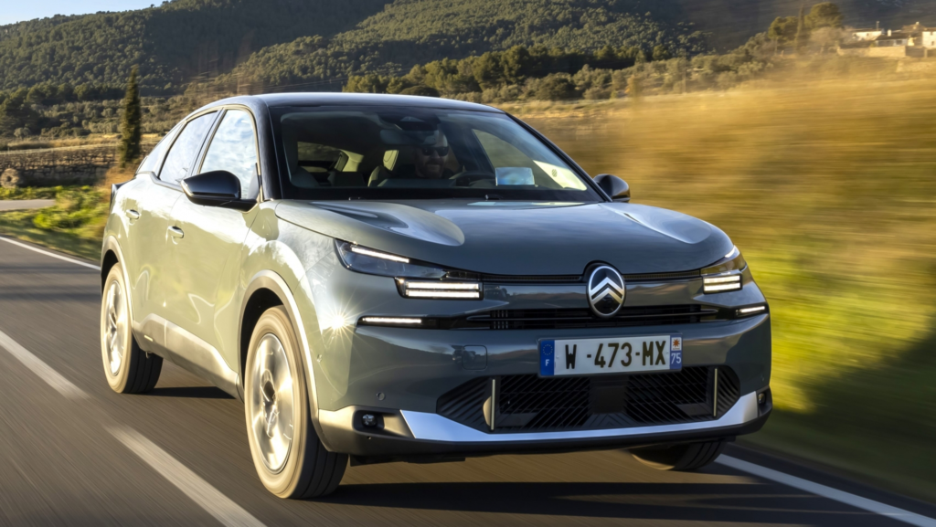 Prueba del Citroën ë-C4 115 kW: un compacto eléctrico cómodo y a buen precio