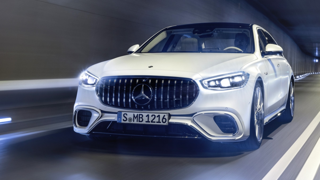 Recortes millonarios en Mercedes-Benz ante una caída del 30% de sus beneficios y del 23% en sus ventas de coches eléctricos