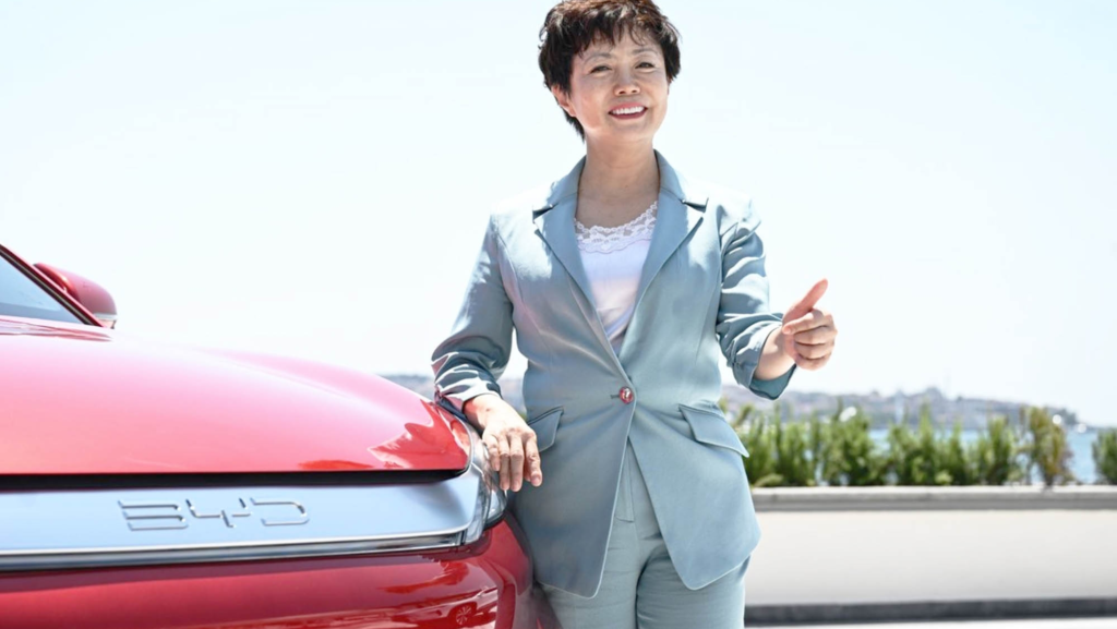 La CEO de BYD asegura que este SUV eléctrico urbano incorpora tecnologías presentes solo en segmentos premium
