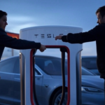 Tesla añade una nueva función en sus Supercargadores después de estallar una pelea
