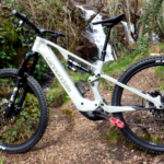 Tiene un motor muy potente y un cuadro ligero: esta bicicleta eléctrica revoluciona el mundo de las mountain bike
