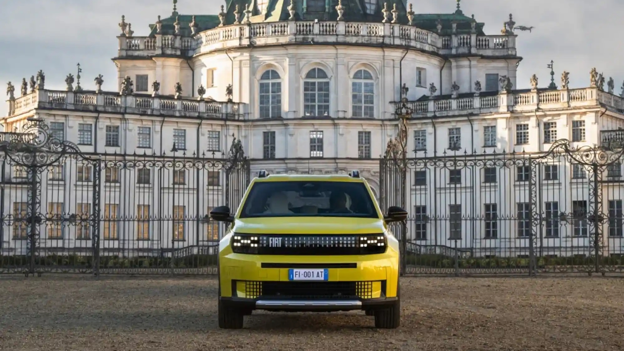 Italia acusa a cuatro grandes fabricantes de coches eléctricos de engañar a sus clientes