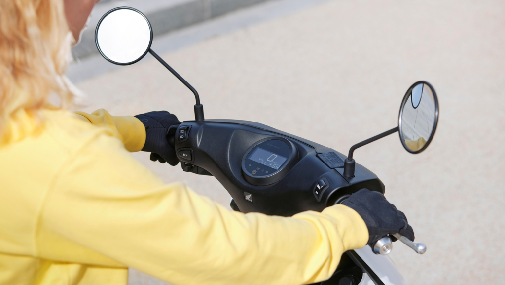 El mayor fabricante de motos del mundo visualiza India para ahorrar costes en sus futuros modelos eléctricos y evitar la bancarrota que atiza al sector