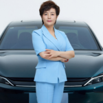 Stella Li, vicepresidenta de BYD, avisó de que su enemigo era el mismo que el de Tesla, y la batalla se alargará más