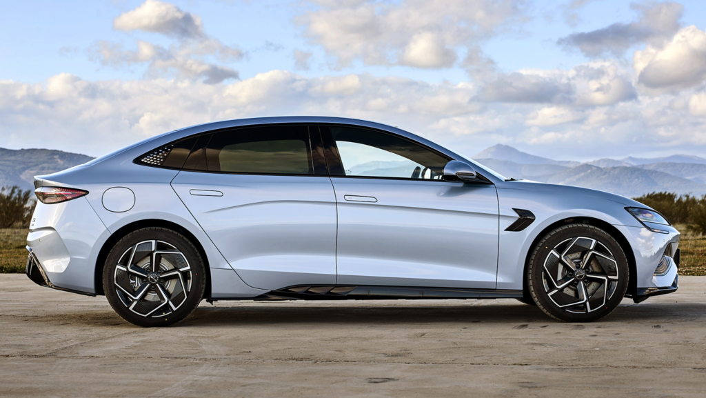 El premio al mejor coche eléctrico de Japón es para la marca china BYD, y no es la primera vez que pasa