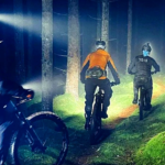Esta luz para bicicleta es tan brutal que hasta un popular ciclista se ha quedado impactado