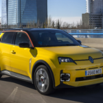 No es el Plan MOVES pero, con los CAE, Renault, KIA o BMW ofrecen hasta 900 euros de ayuda a la compra de coches eléctricos