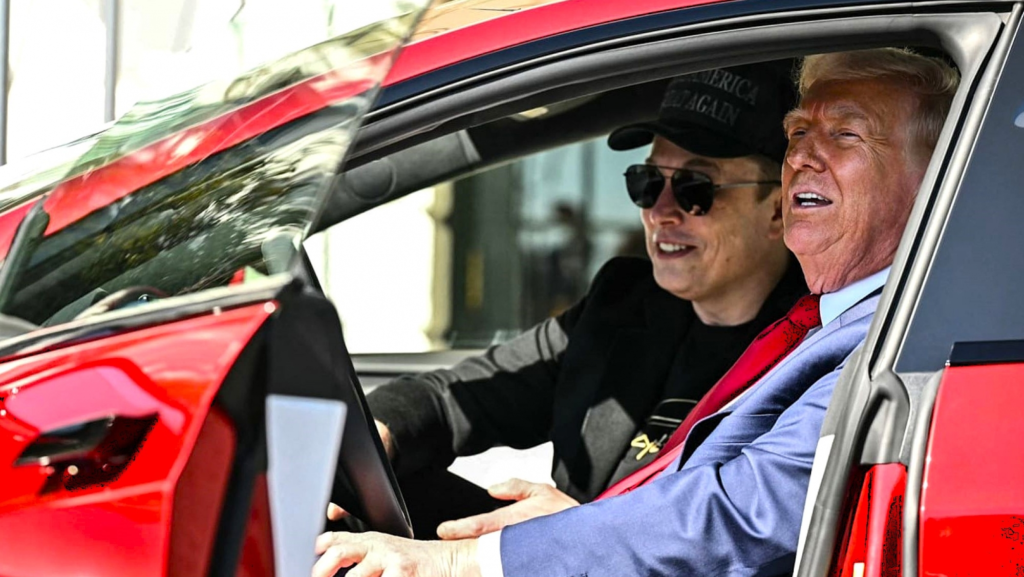 No puede conducirlo, pero Donald Trump acaba de comprarse un Tesla para apoyar a Elon Musk