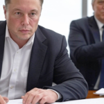 Elon Musk no defiende precisamente la reducción de la jornada laboral ni pagar más a 'los más listos de la clase'