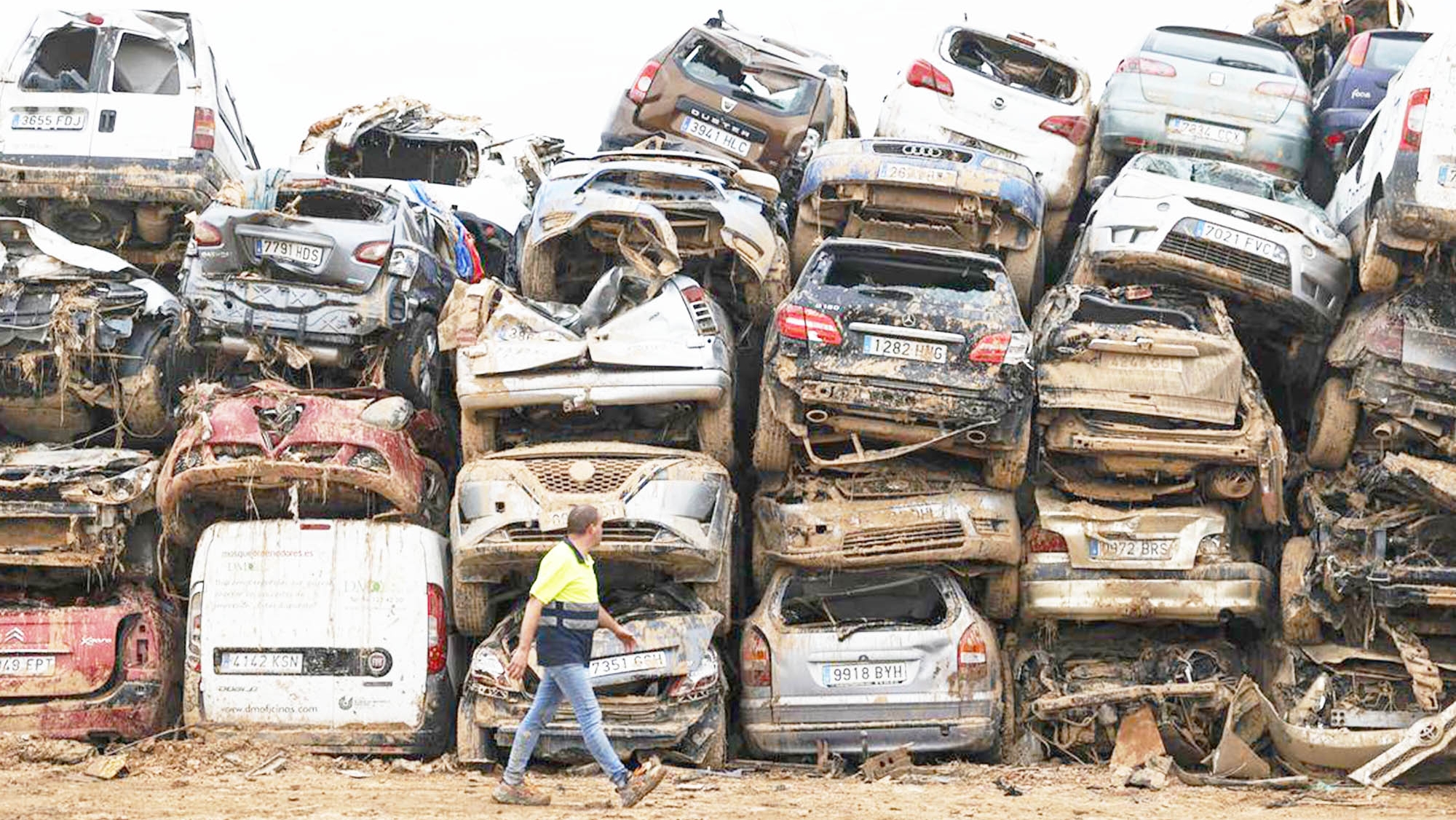 Los coches híbridos, junto a los eléctricos, los más demandados por los afectados por la DANA de Valencia