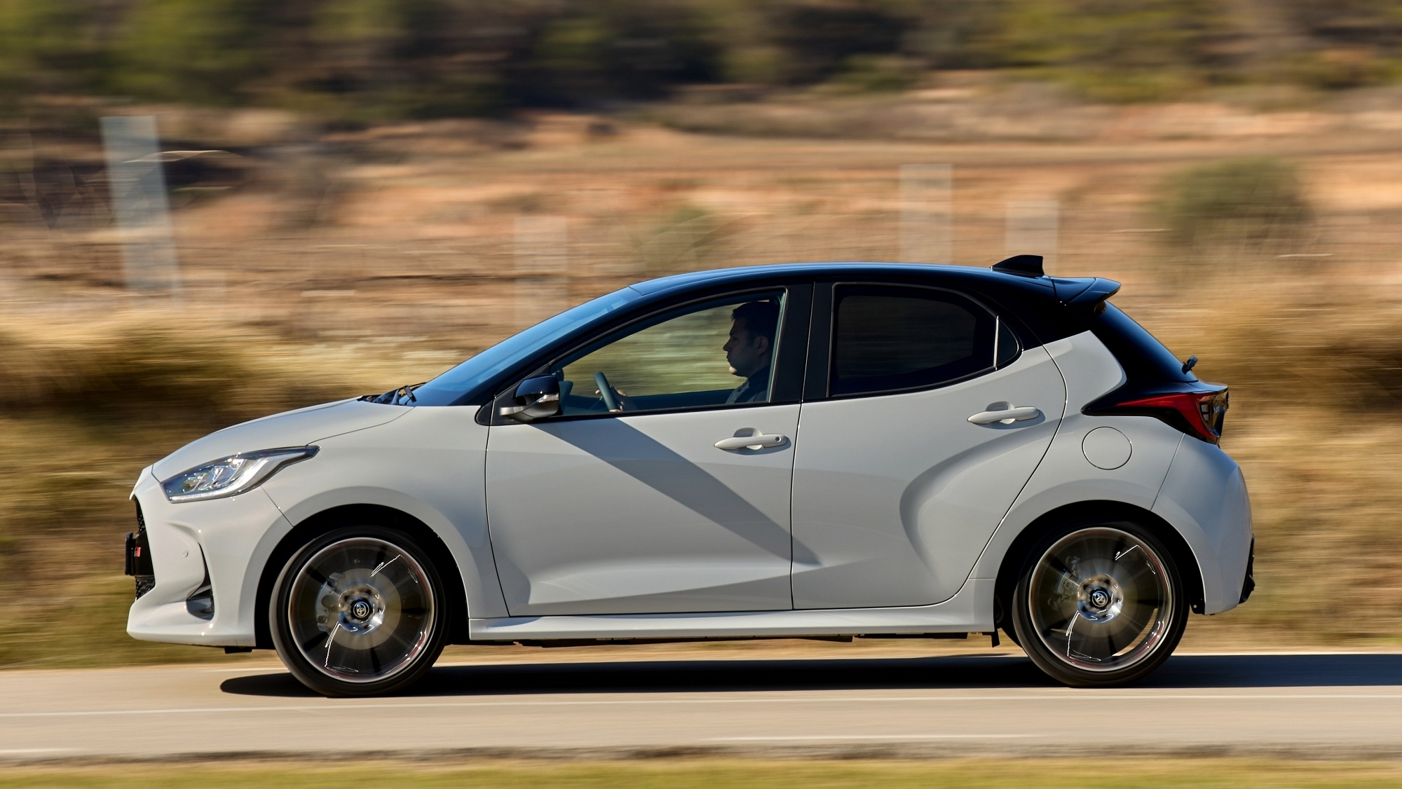 Toyota ya piensa en un rival para el Renault 5, pero ahora "no es el momento adecuado"