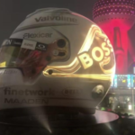 #Deportes: BOSS expone en Shanghái un casco especial de Alonso para China #F1