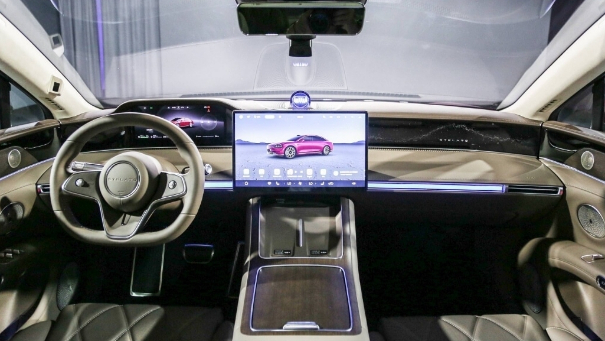 Huawei pone su firma en una impresionante berlina PHEV con 1.355 kilómetros de autonomía