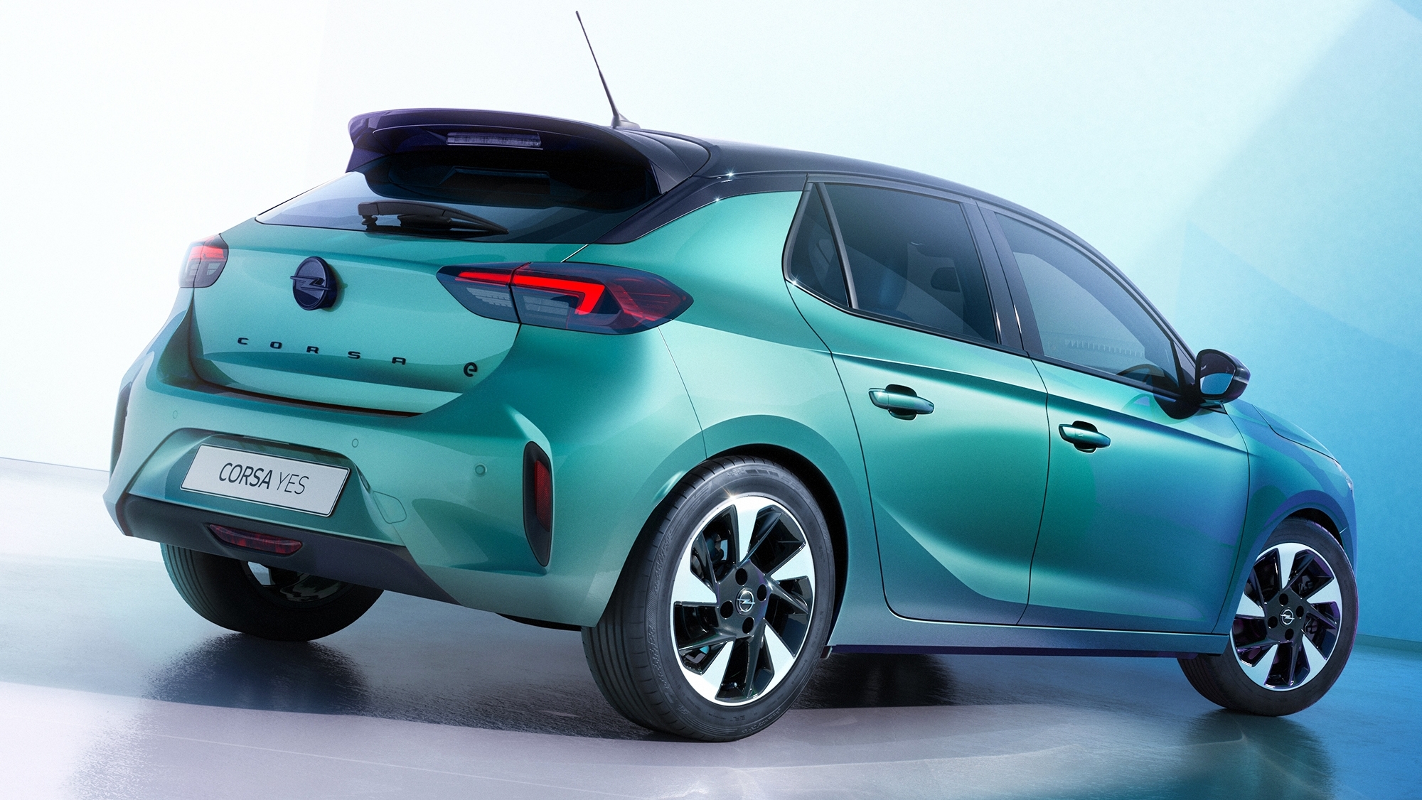Opel mejora al Corsa Electric con 29 kilómetros de autonomía extras y más potencia sin subir el precio