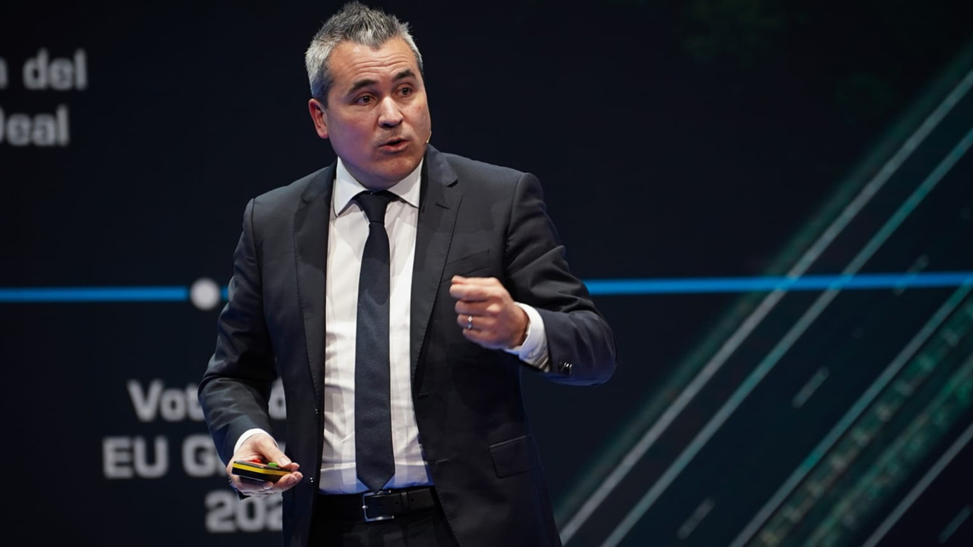 Luca de Meo deja de ser CEO de la división dedicada a coches eléctricos de Renault, quien ya tiene sustituto