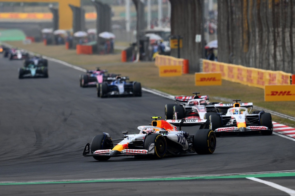 #Deportes: ¿Cómo se compara Hadjar con Tsunoda en su primera carrera en la F1? #F1