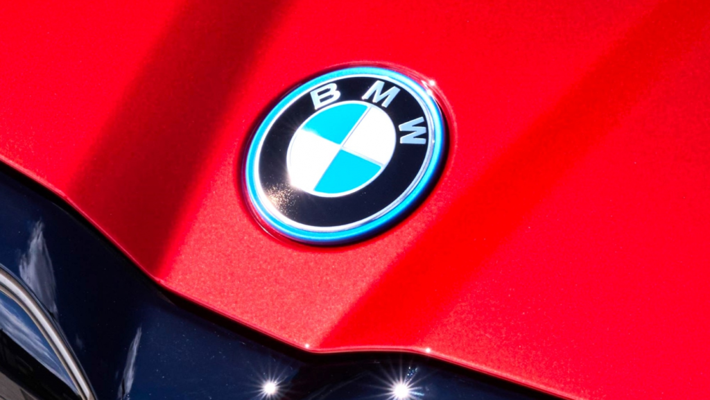 BMW creará su propio ChatGPT para sus coches en China, y lo hara junto con el dueño de Aliexpress